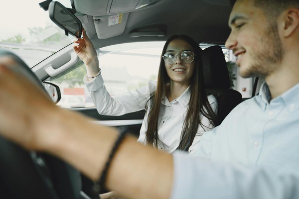 Bien choisir votre assurance auto : conseils pratiques et astuces